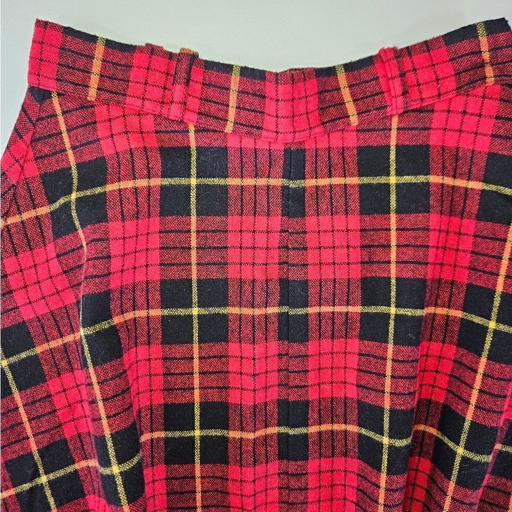 Vintage '70s Cucumber ILGWU Red Tartan Plaid Wool Midi A-Line Swing Skirt 9/10 - Picture 5 of 11